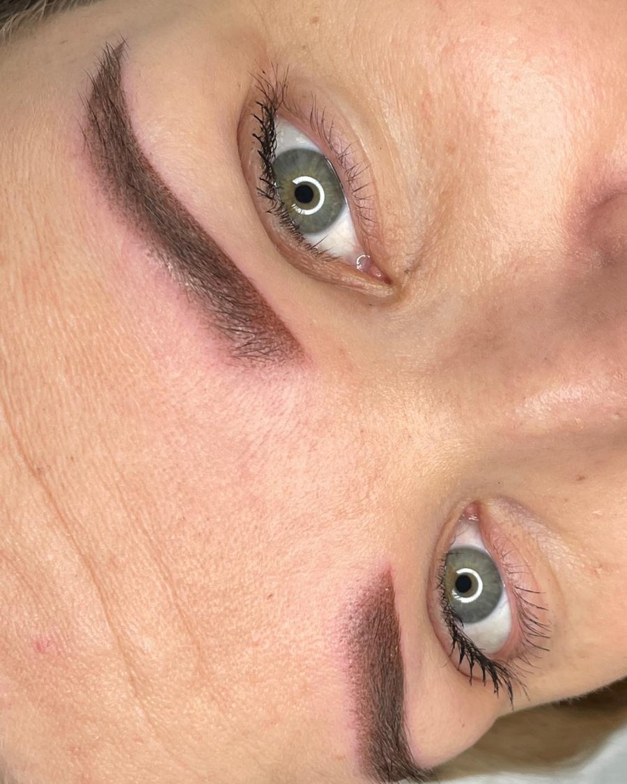 Makijaż permanentny brwi w Laser Clinic Radom, efekt u klientki